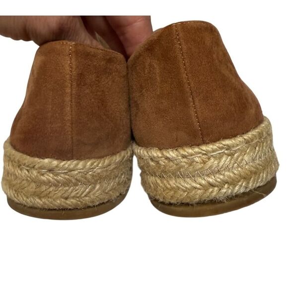 Stuart Weitzman Nugal Tan Suede Flats Women's Sz. 8 - Picture 3 of 7
